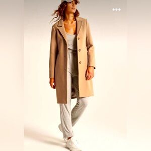 Abercrombie & Fitch, tan Dad Coat XS.